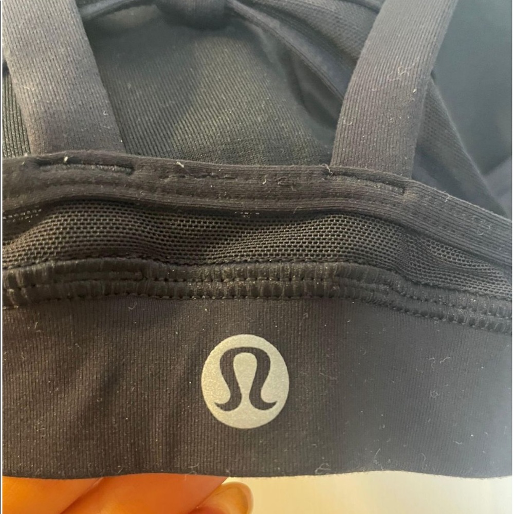 Black lululemon sports bra - Picture 3 of 3
